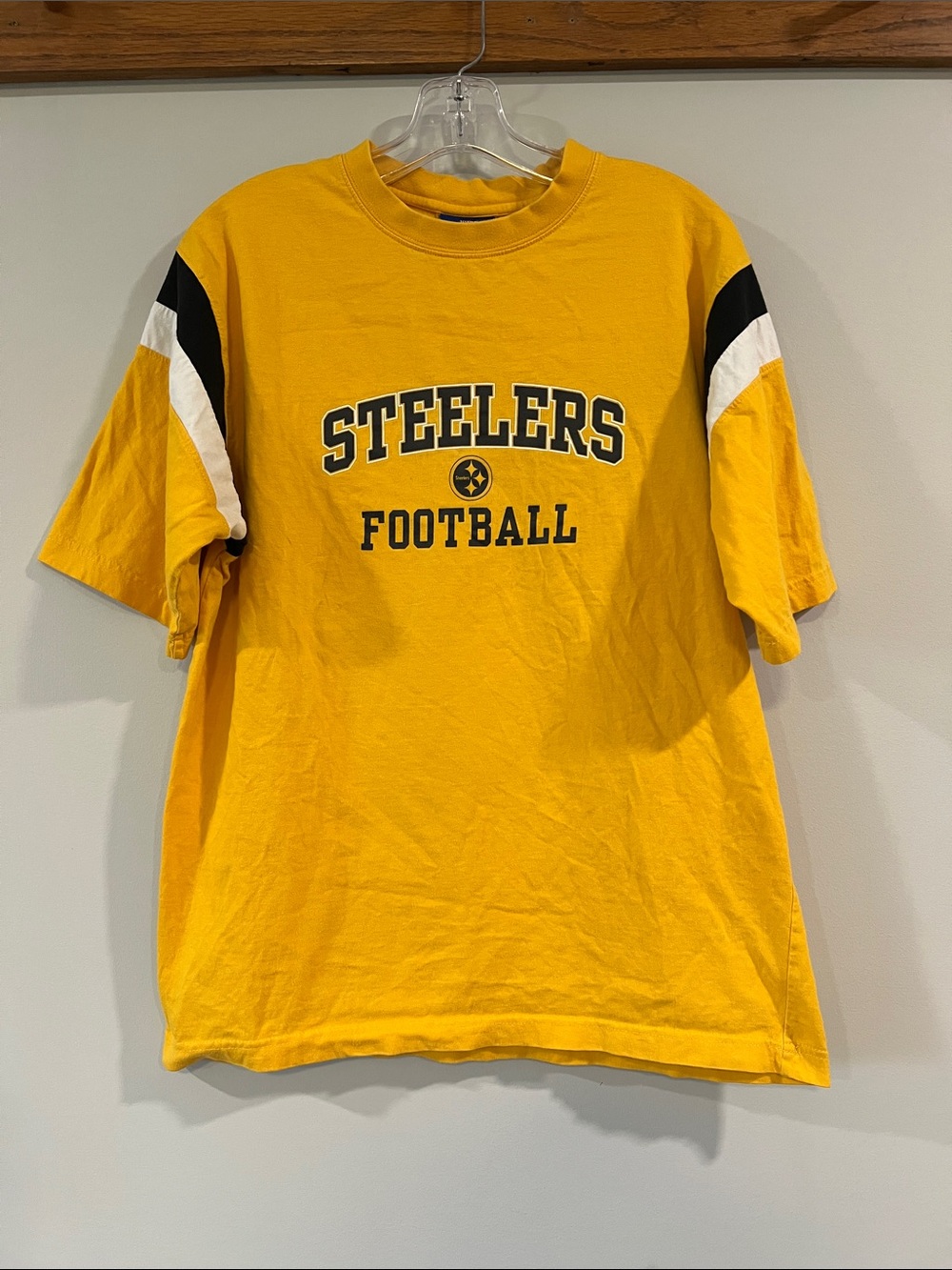 Reebok Gold NFL Crew Neck Tee -‎ Steelers Football, medium, Y2K